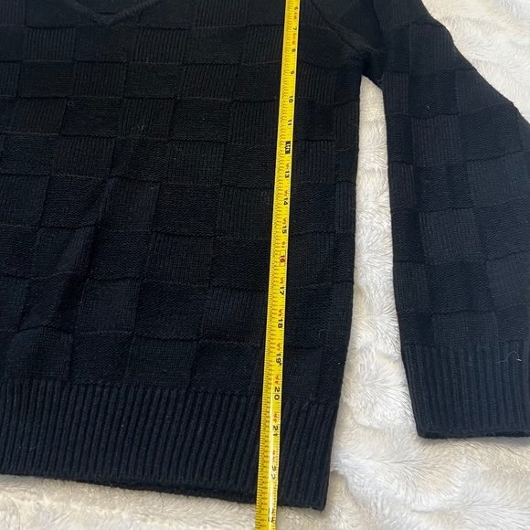 V Neck Sweater - Black - Picture 3 of 5